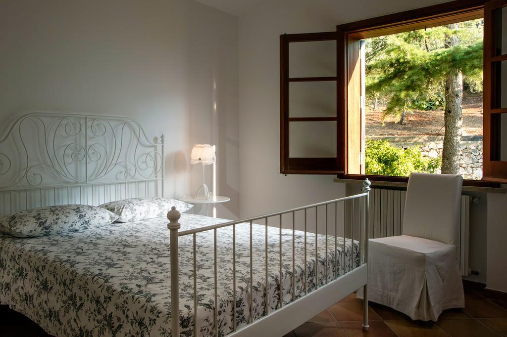 Poggio Di Mare Bed & Breakfast Castelluzzo Cameră foto