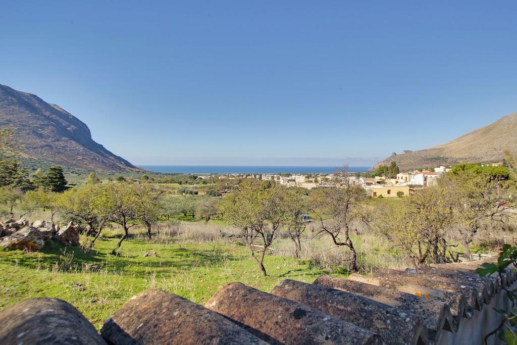 Poggio Di Mare Bed & Breakfast Castelluzzo Exterior foto